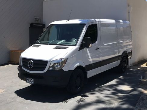 Used 2018 Mercedes-Benz Sprinter 2500 image 1