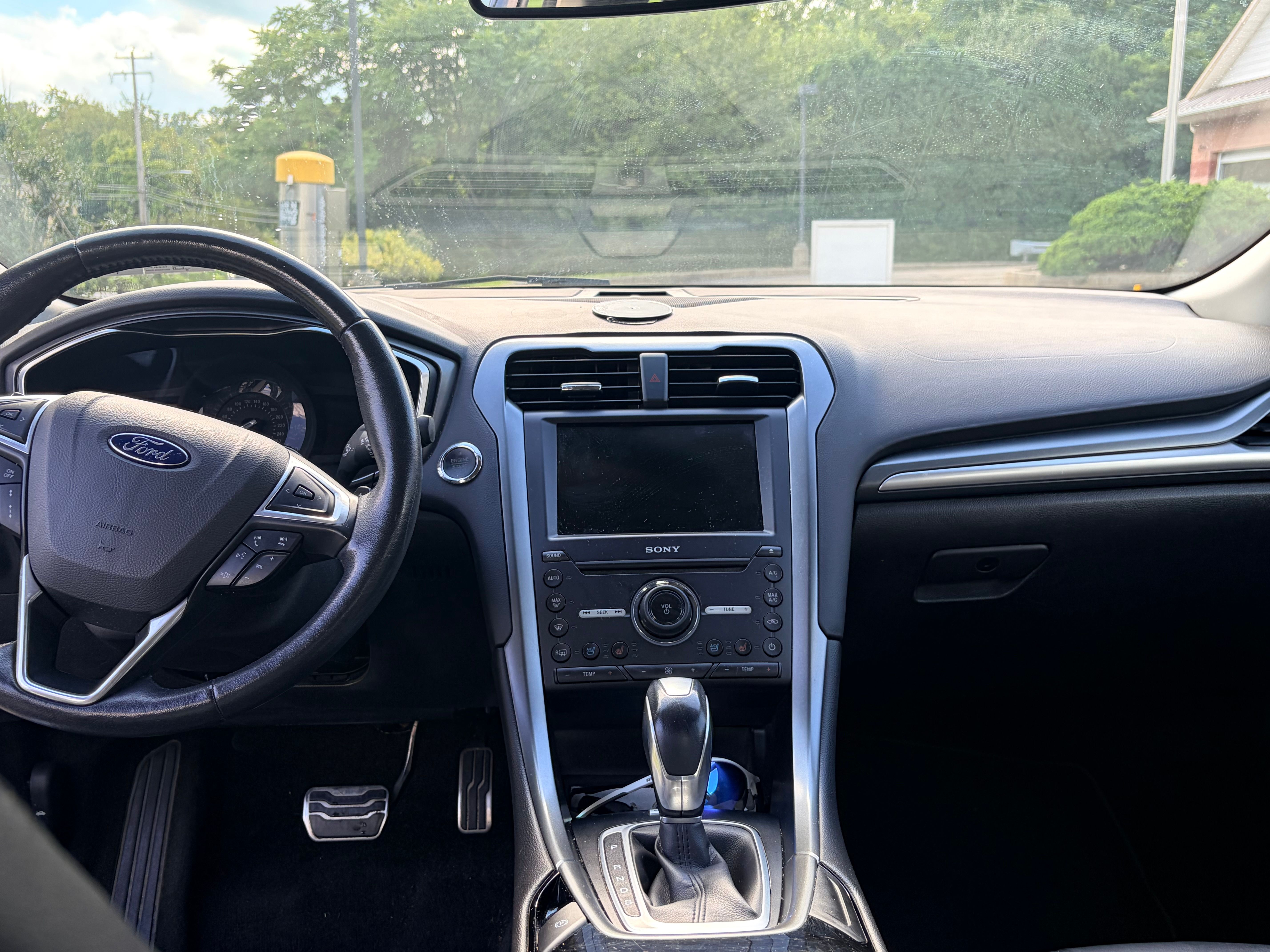 Used 2016 Ford Fusion Titanium FWD image 9