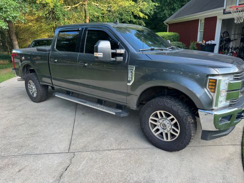 Used 2019 Ford F250 Lariat w/ Lariat Value Package AWD/4WD image 6