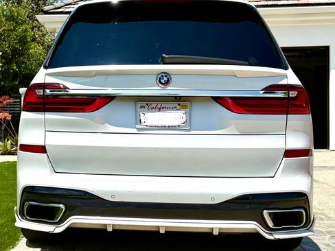Used 2020 BMW X7 xDrive40i w/ M Sport Package image 5