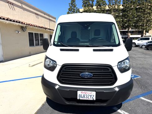 Used 2019 Ford Transit 250 148 Medium Roof image 1