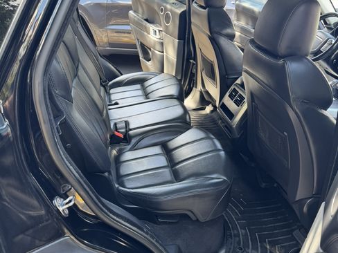 Used 2017 Land Rover Range Rover Sport HSE image 8