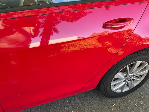 Used 2016 Volkswagen Golf S image 12