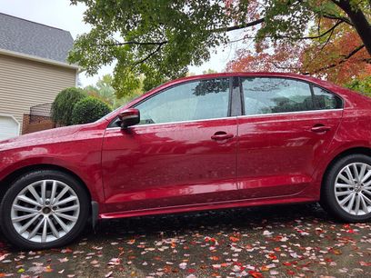 Used 2016 Volkswagen Jetta SEL w/ Lighting Package
