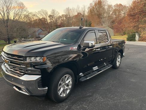 Used 2019 Chevrolet Silverado 1500 LTZ w/ LTZ Premium Package image 5