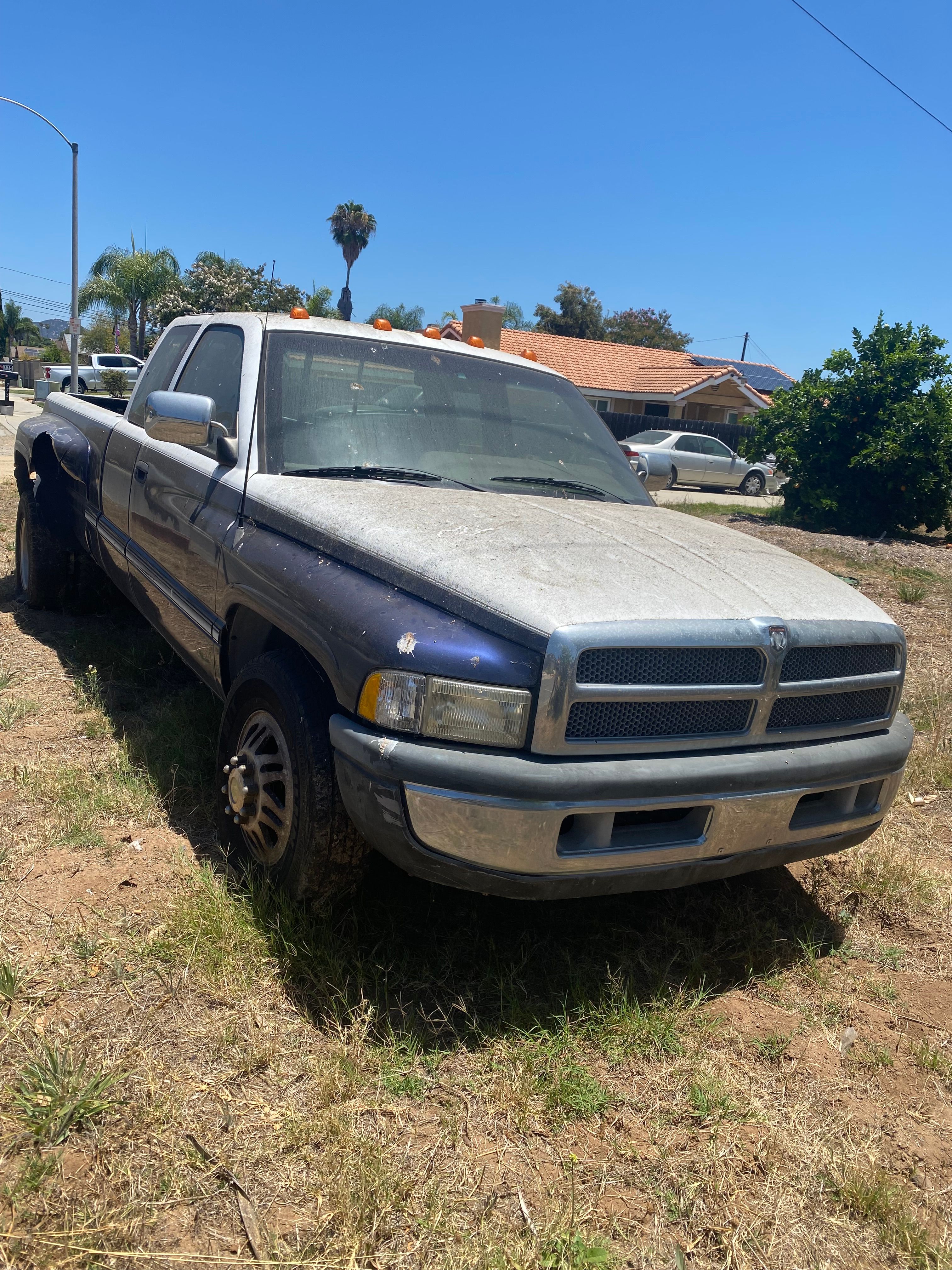Used 1995 Dodge Ram 3500 Truck 2WD Club Cab image 2