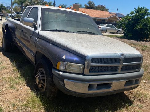 Used 1995 Dodge Ram 3500 Truck 2WD Club Cab image 2