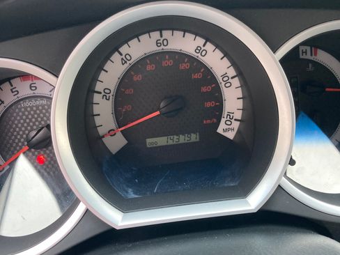 Used 2014 Toyota Tacoma 4x4 Double Cab w/ TRD Sport Package image 6