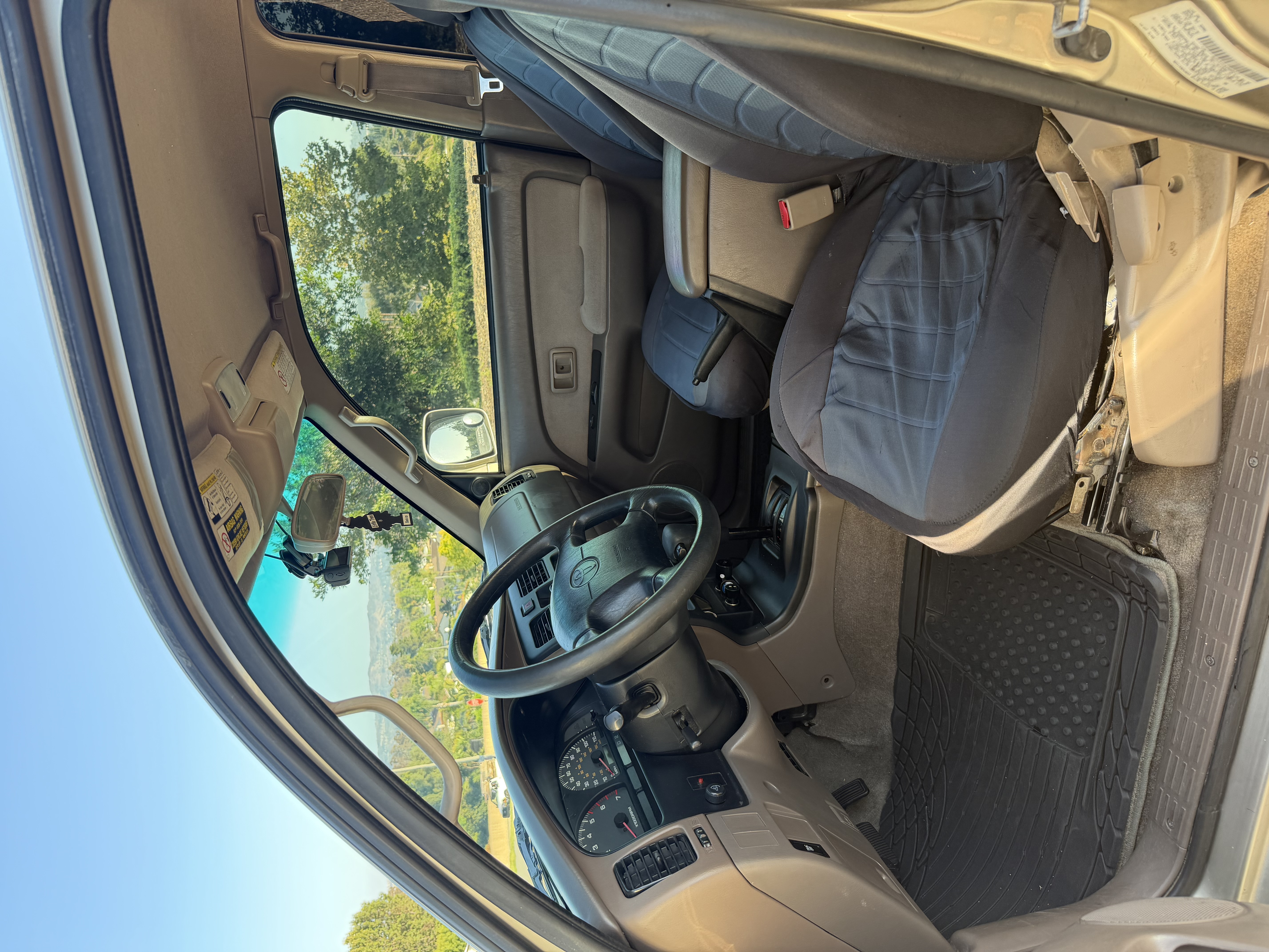Used 2002 Toyota 4Runner SR5 RWD image 5