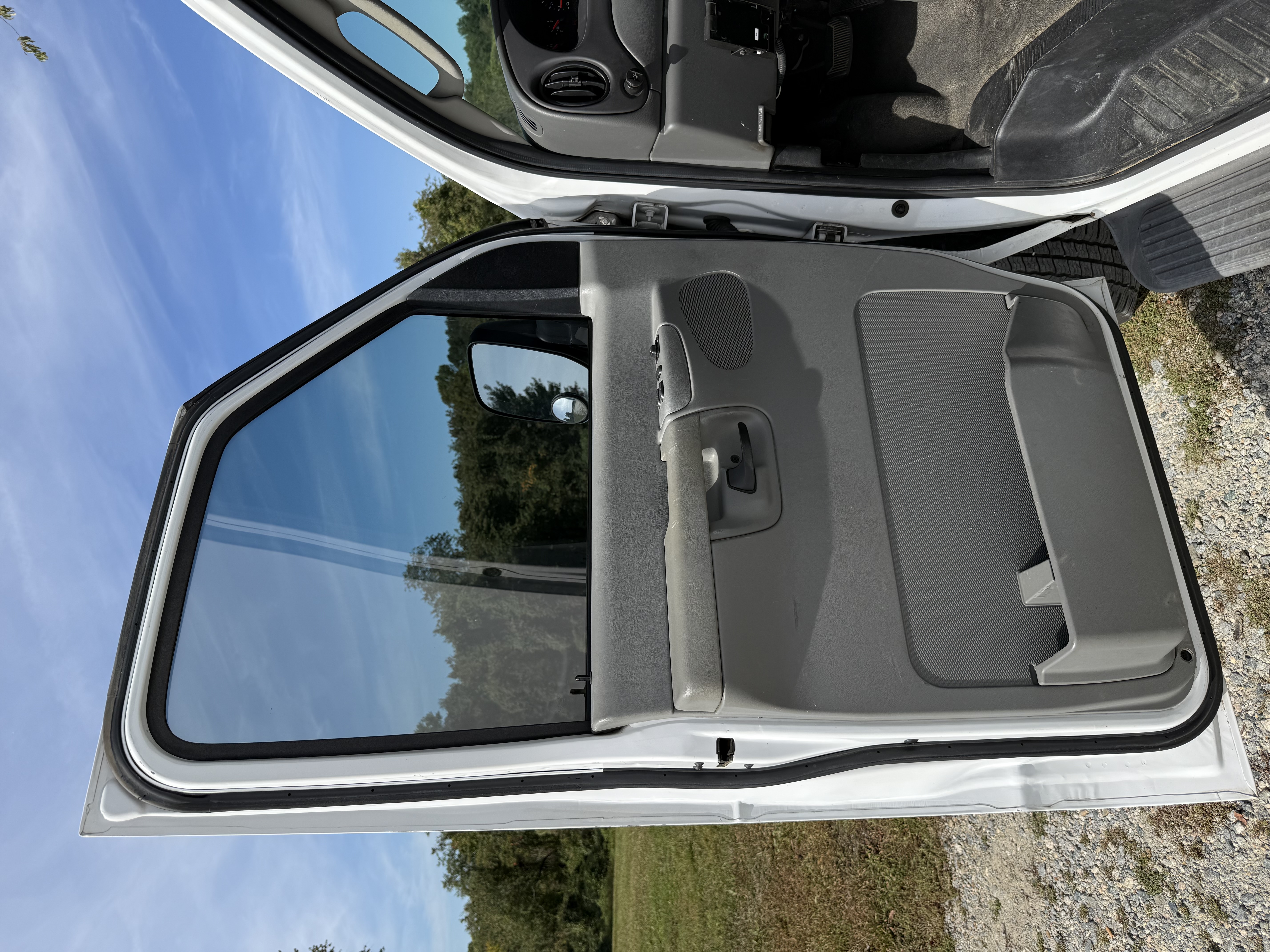 Used 2007 Ford E-150 and Econoline 150 RWD image 10