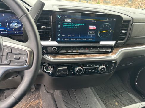 Used 2023 Chevrolet Silverado 1500 LT w/ Protection Package image 15