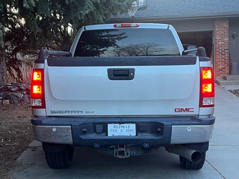 Used 2008 GMC Sierra 2500 SLT w/ Convenience Package image 8