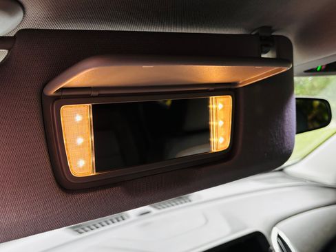 Used 2019 Chevrolet Equinox LT image 16