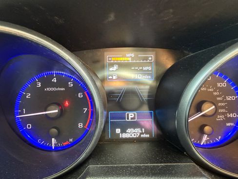Used 2017 Subaru Legacy 2.5i Limited AWD/4WD image 11
