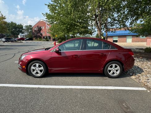 Used 2015 Chevrolet Cruze LT FWD image 4