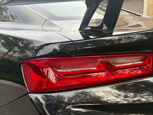 Used 2016 Chevrolet Camaro LT RWD image 12