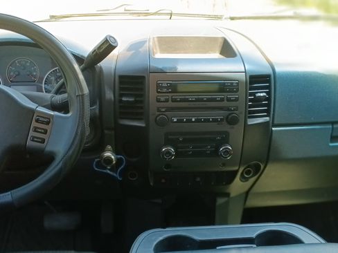 Used 2008 Nissan Titan SE image 15