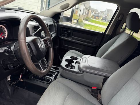 Used 2018 RAM 3500 Tradesman w/ Chrome Appearance Group AWD/4WD image 12