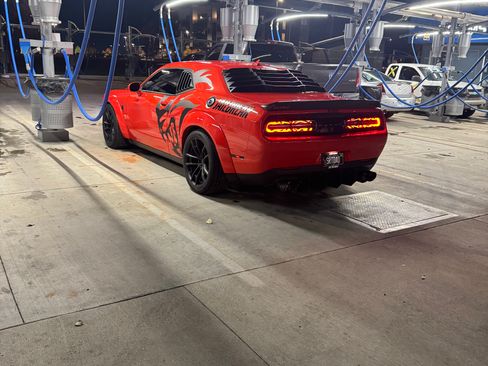 Used 2023 Dodge Challenger SRT Hellcat w/ Driver Convenience Group image 9