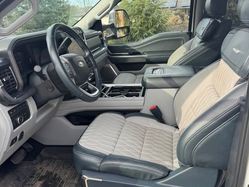 Used 2024 Ford F450 Limited w/ FX4 Off-Road Package image 8