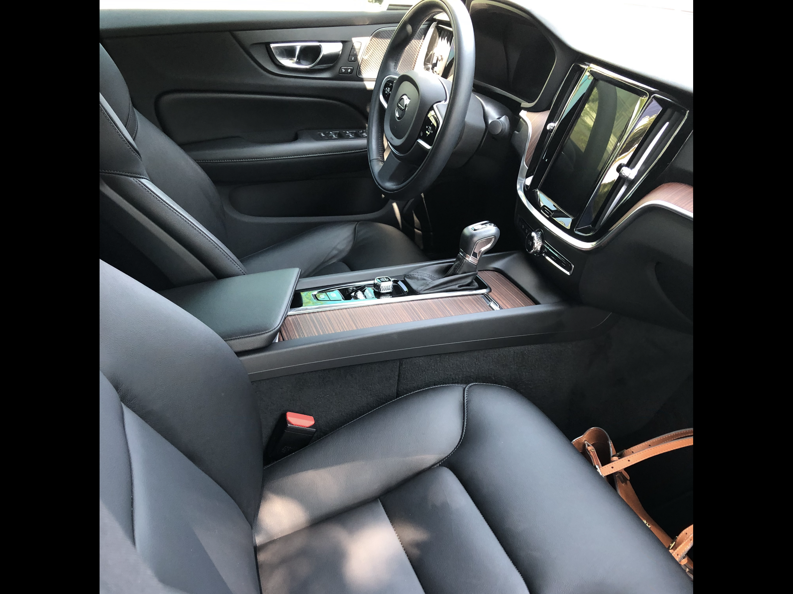 Used 2020 Volvo S60 T5 Momentum FWD image 8