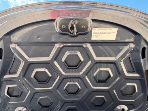 Used 2023 Tesla Model 3 Standard Range image 6