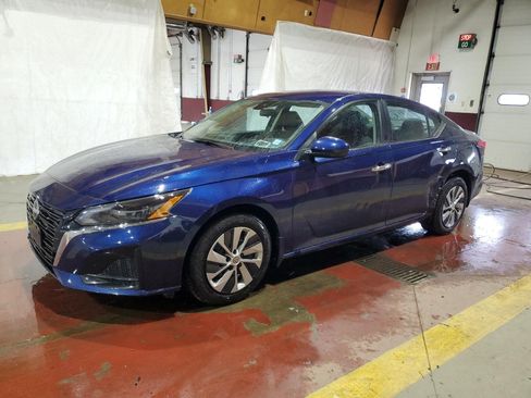 Used 2023 Nissan Altima 2.5 S image 4