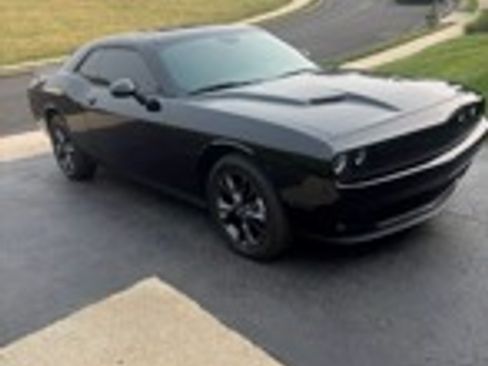Used 2023 Dodge Challenger SXT w/ Blacktop Package AWD/4WD image 10