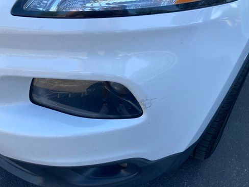 Used 2016 Jeep Cherokee Latitude w/ Comfort/Convenience Group image 15