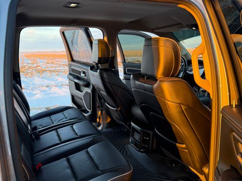 Used 2021 RAM 1500 Laramie image 9