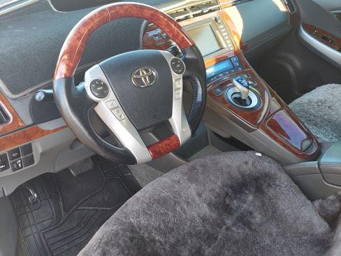 Used 2010 Toyota Prius Five image 12