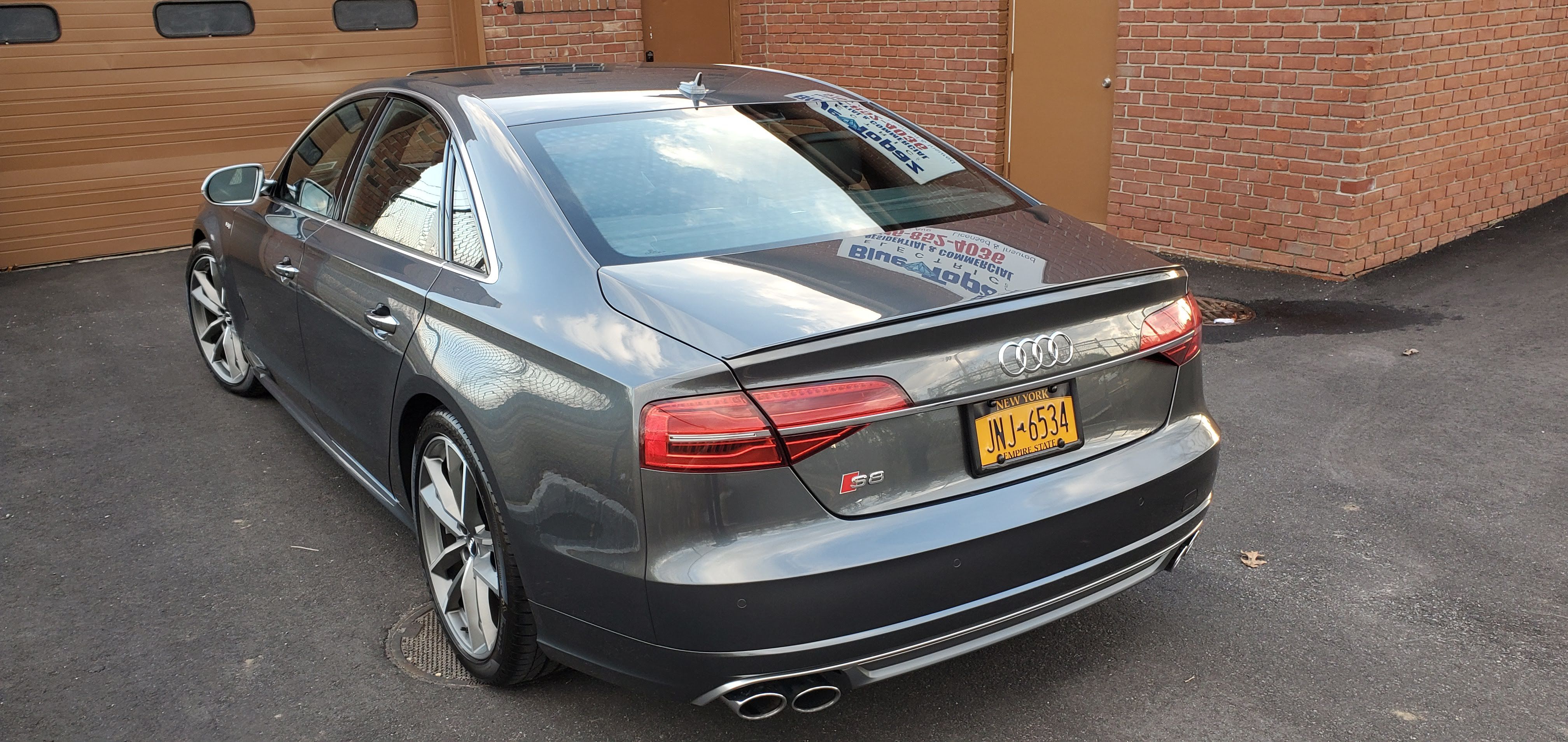 Used 2017 Audi S8 Plus AWD/4WD image 4