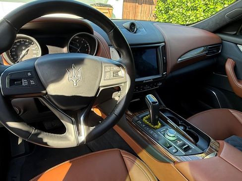 Used 2019 Maserati Levante S GranLusso image 13