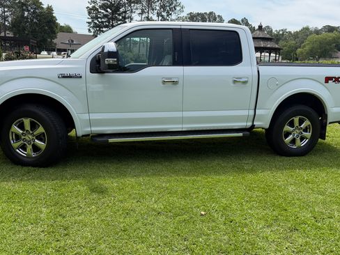 Used 2019 Ford F150 Lariat AWD/4WD image 12