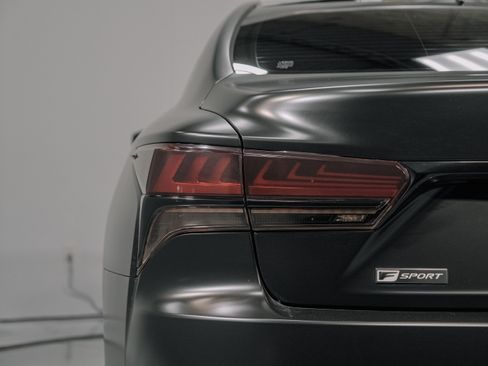 Used 2018 Lexus LS 500 F Sport w/ Accessory Package (Z1) AWD/4WD image 9