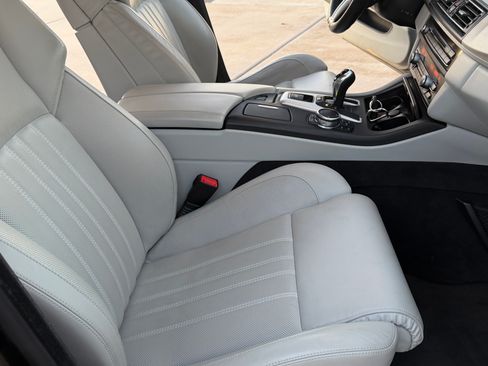 Used 2016 BMW M5 image 23