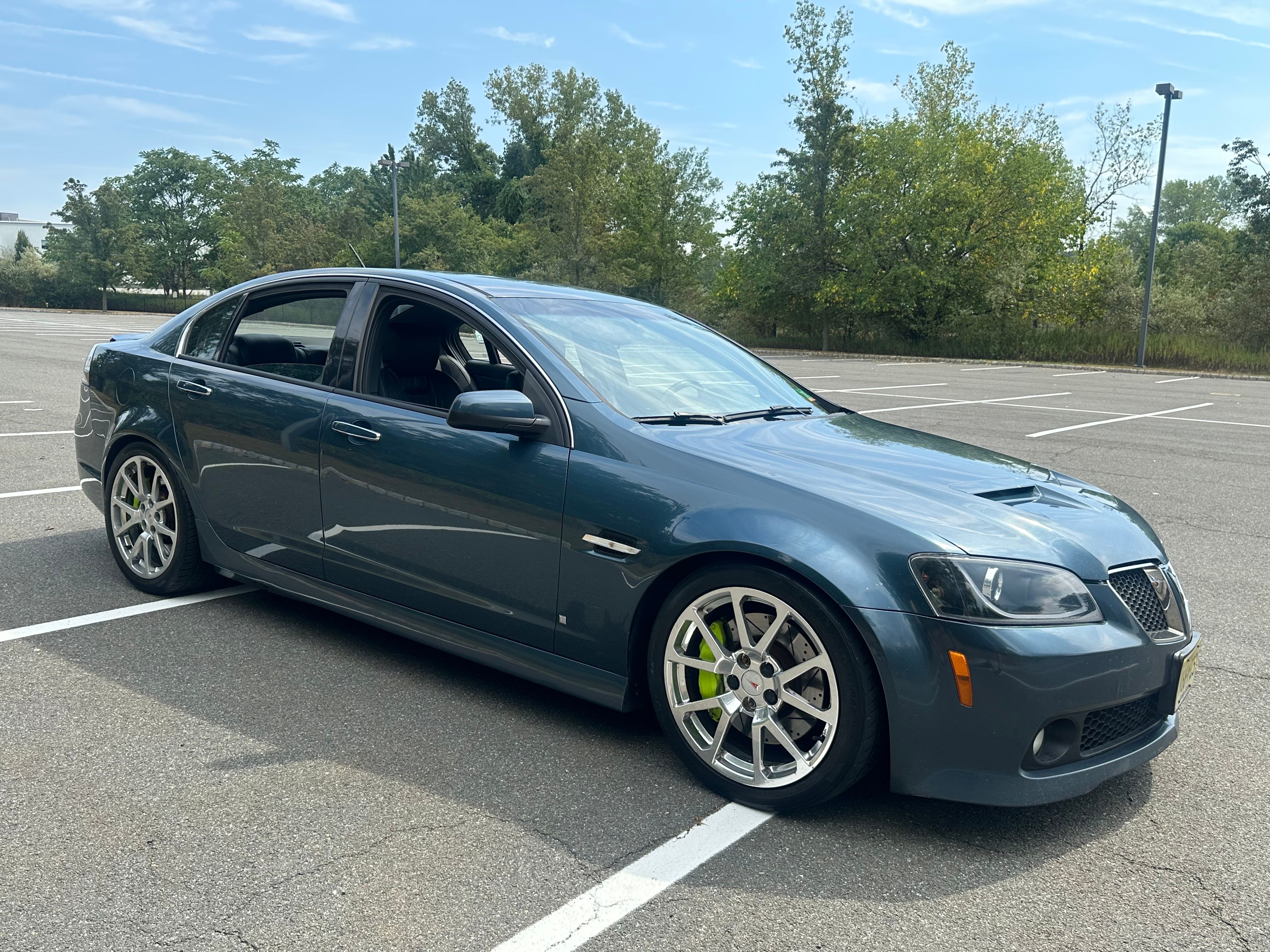 Used 2009 Pontiac G8 GT w/ Premium Package RWD image 9