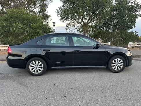 Used 2015 Volkswagen Passat 1.8T Wolfsburg Edition image 10