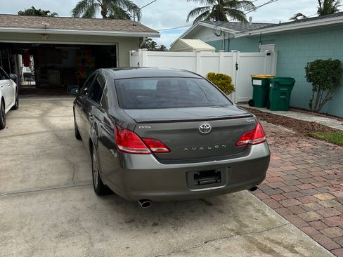 Used 2007 Toyota Avalon Touring image 4