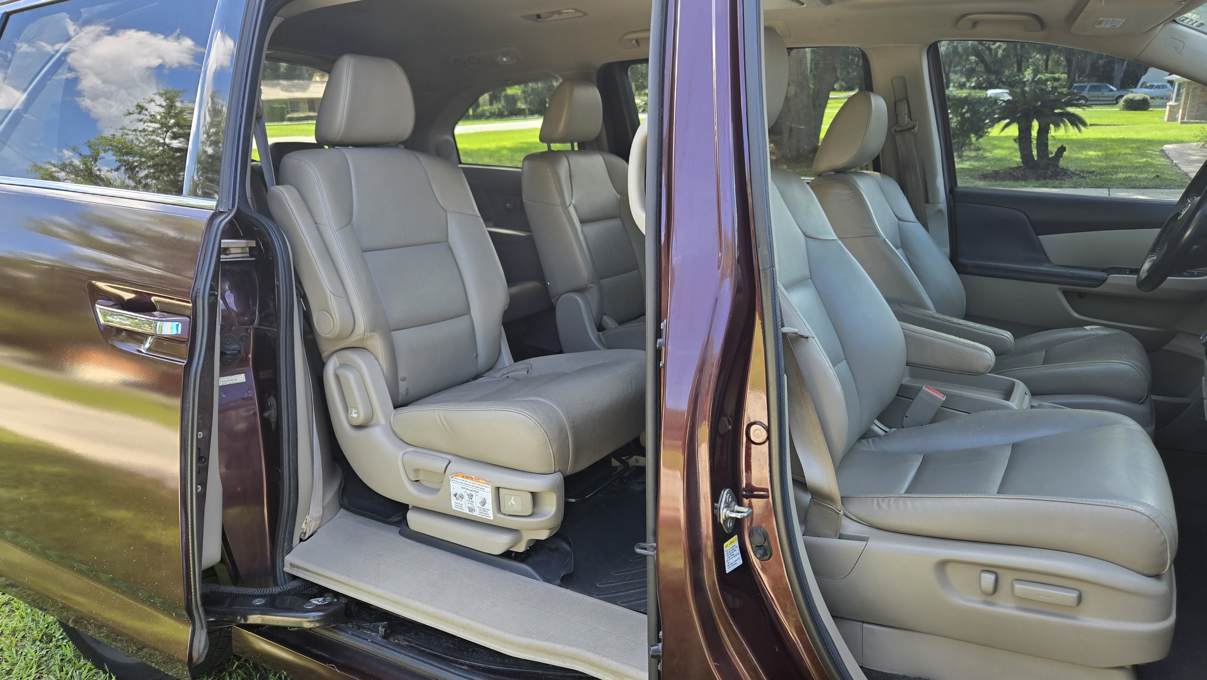 Used 2014 Honda Odyssey Touring Elite image 10