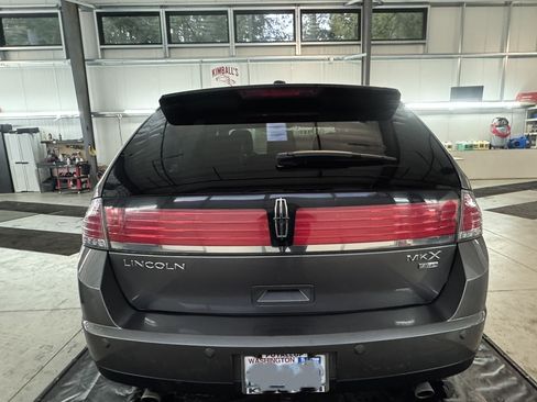 Used 2010 Lincoln MKX AWD image 14