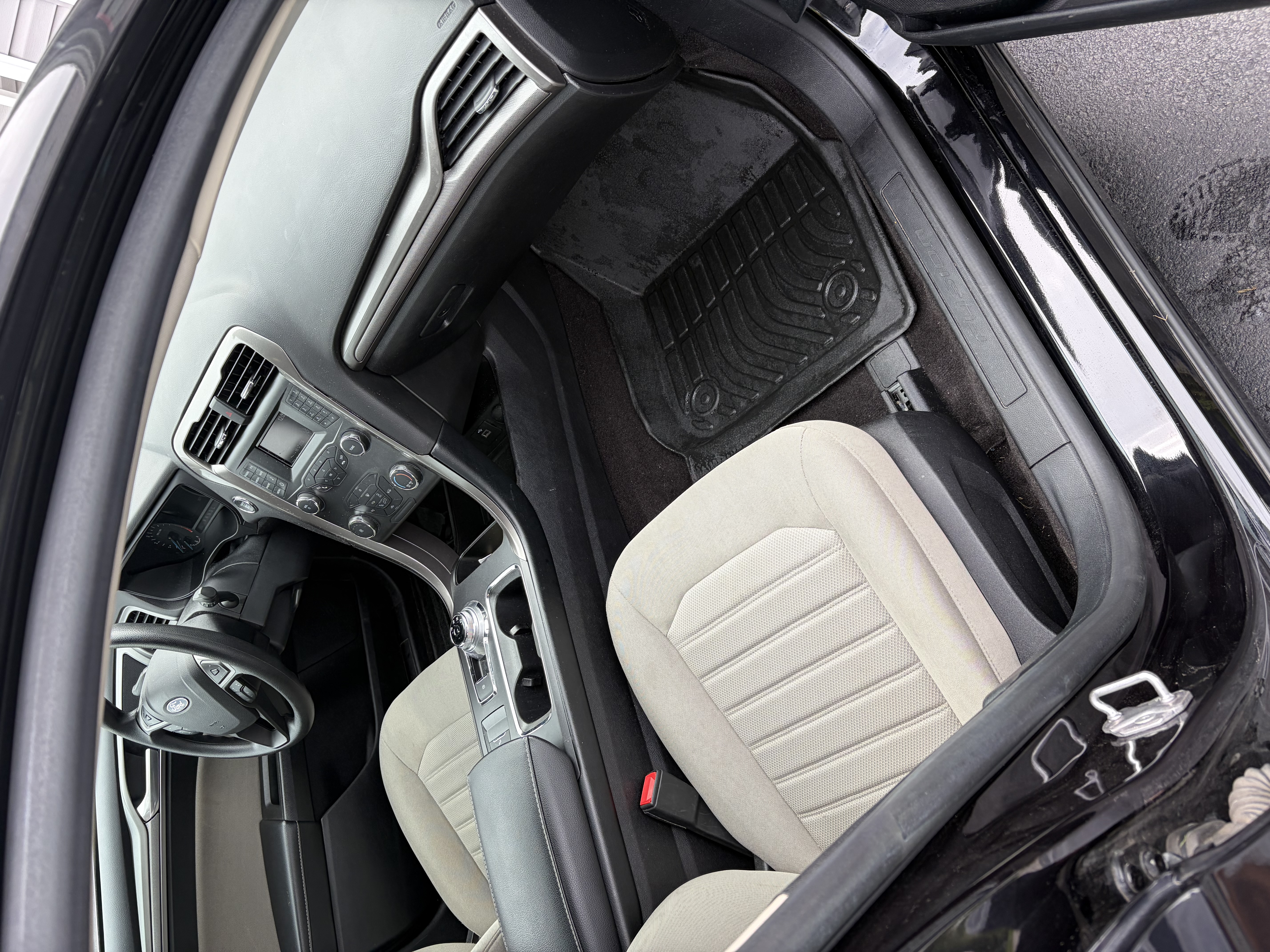 Used 2019 Ford Fusion S FWD image 9