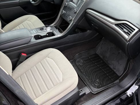 Used 2019 Ford Fusion S FWD image 9