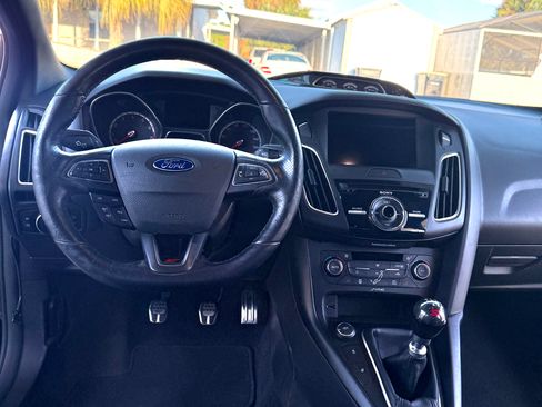 Used 2016 Ford Focus ST w/ Equipment Group 402A image 21