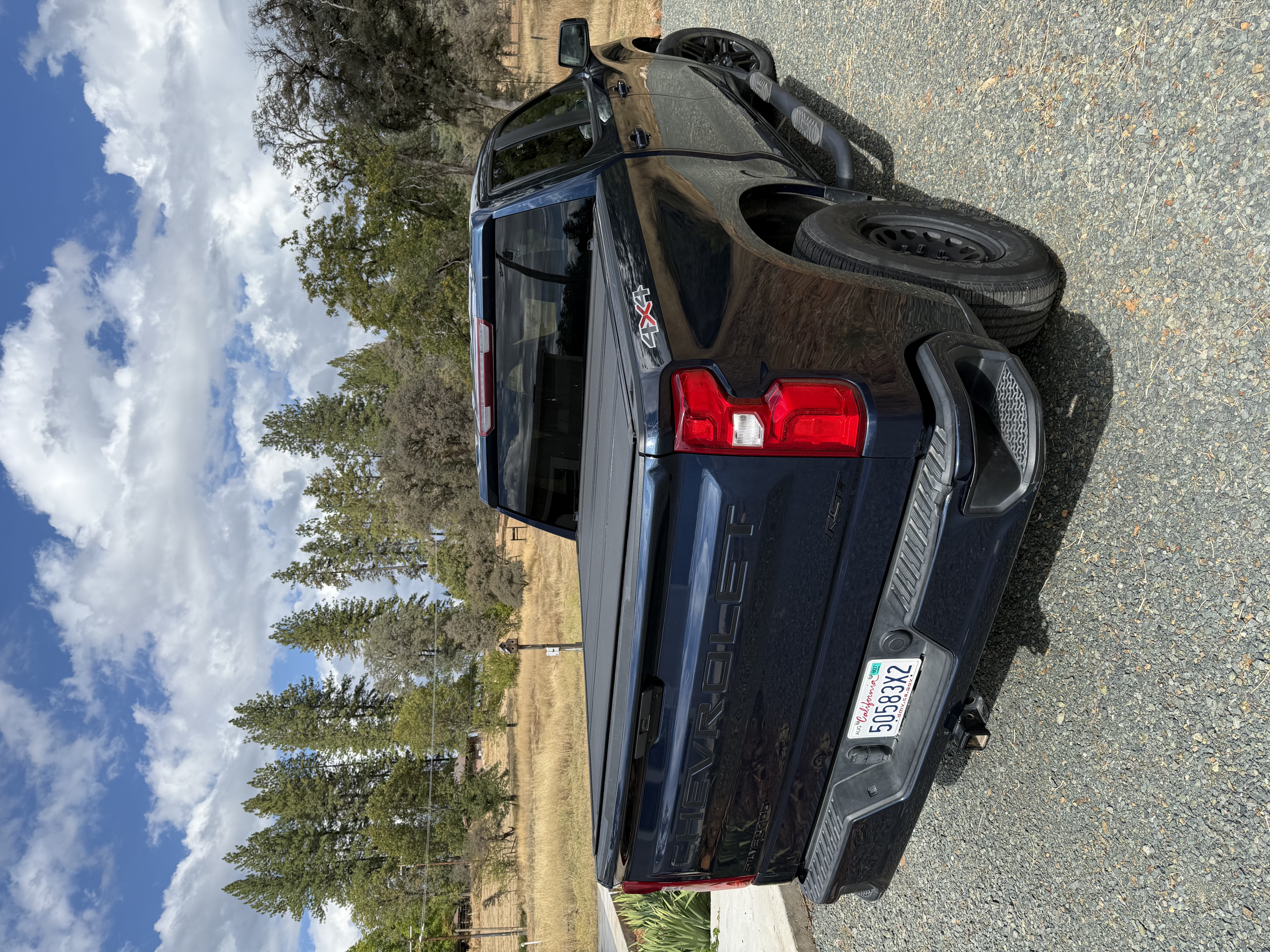 Used 2022 Chevrolet Silverado 1500 RST w/ LPO, Blackout Package AWD/4WD image 5