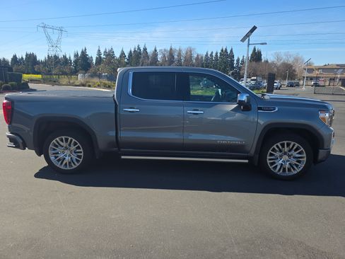 Used 2019 GMC Sierra 1500 Denali w/ Denali Ultimate Package image 11