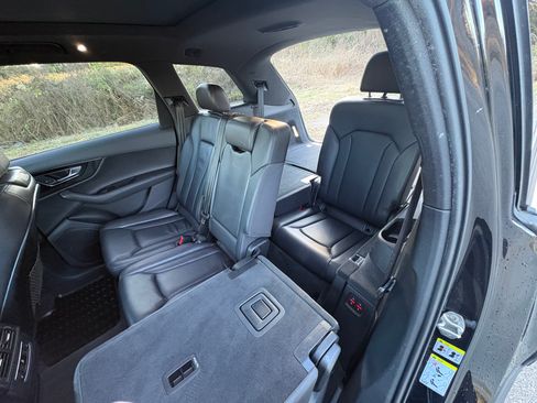 Used 2017 Audi Q7 3.0T Premium image 17