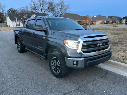 Used 2014 Toyota Tundra SR5 image 5