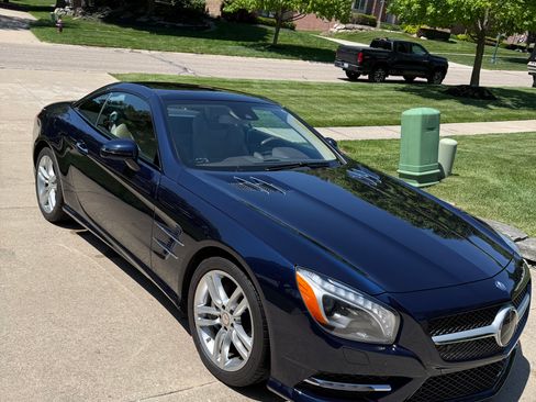 Used 2013 Mercedes-Benz SL 550 image 1