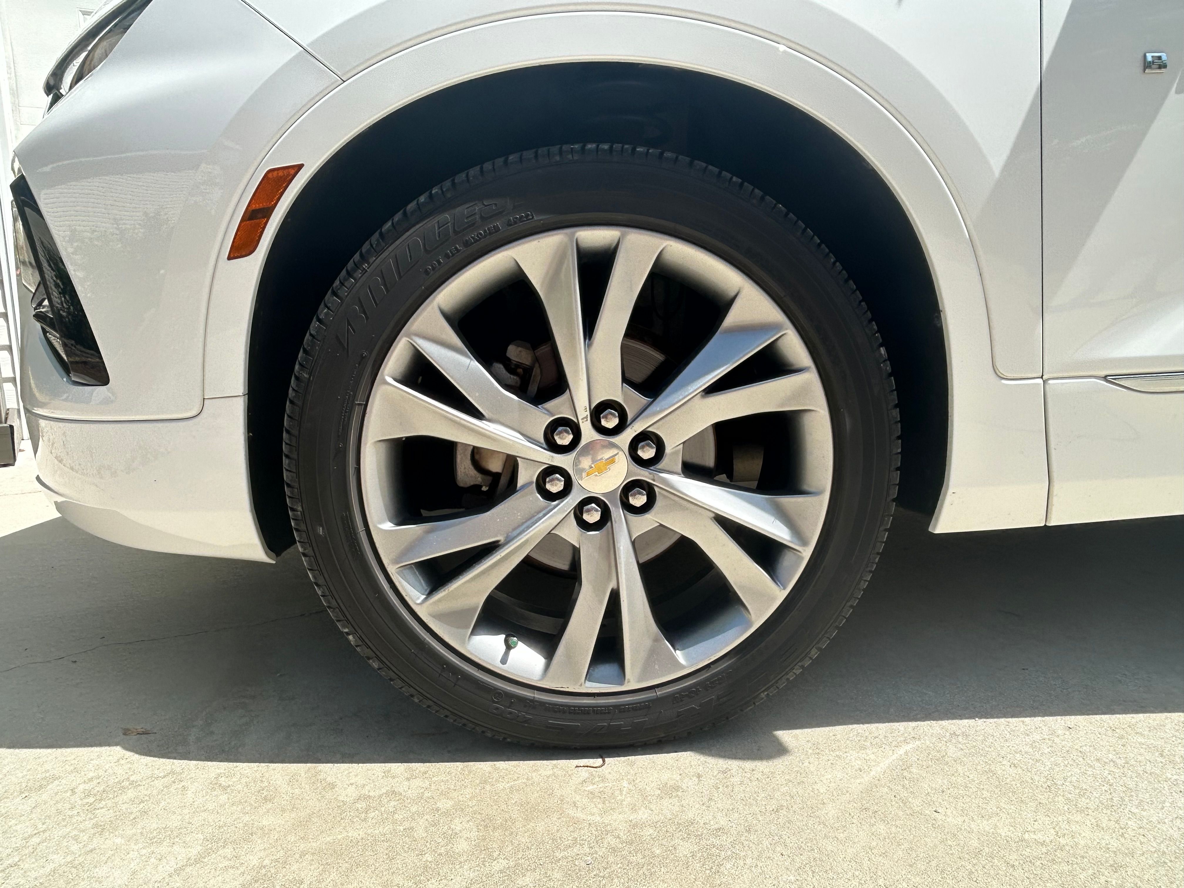 Used 2019 Chevrolet Blazer Premier w/ Sun and Wheels Package FWD image 11